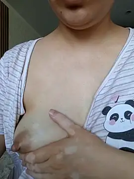 Emi hot1 online show from April 7, 2026, 6:47 am