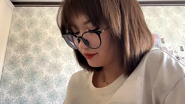 Bella Voraesynd online show from March 5, 2026, 12:34 pm