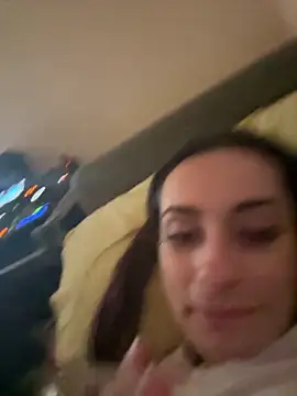 chiara-mario online show from May 12, 2026, 4:48 pm