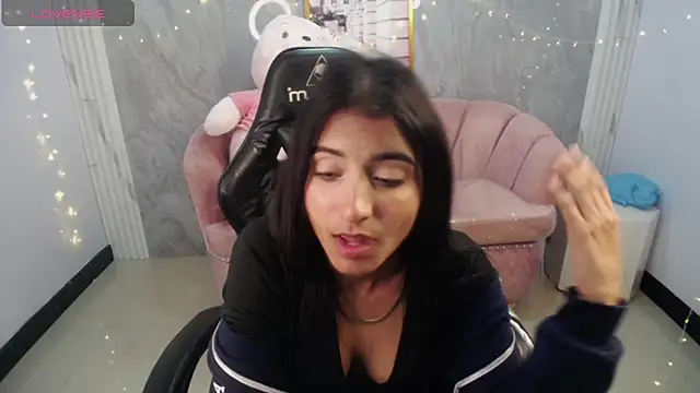 Mariana moon ch online show from March 4, 2026, 8:37 pm