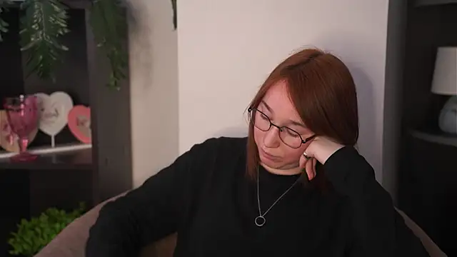 Snapshot of DelisaZmiejko chatting on March 5, 2026, 10:22 am DelisaZmiejko online show from March 5, 2026, 10:22 am