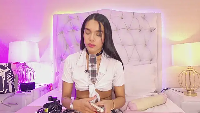 Snapshot of MeganRoseh chatting on July 31, 2026, 10:53 pm MeganRoseh online show from July 31, 2026, 10:53 pm