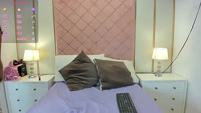 Alexa Jonees online show from April 13, 2026, 7:41 pm