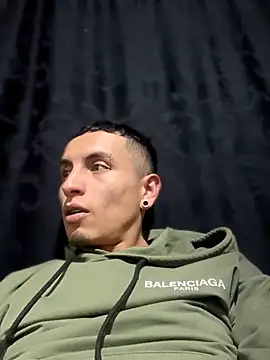 ManSexyyHot online show from March 5, 2026, 8:38 pm