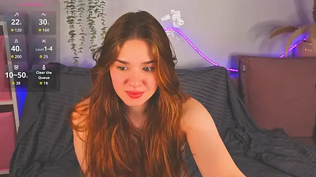Snapshot of TiffanyVex chatting on May 17, 2026, 3:30 pm TiffanyVex online show from May 17, 2026, 3:30 pm