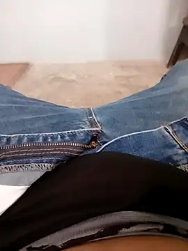 josue23cm online show from April 7, 2026, 7:03 pm