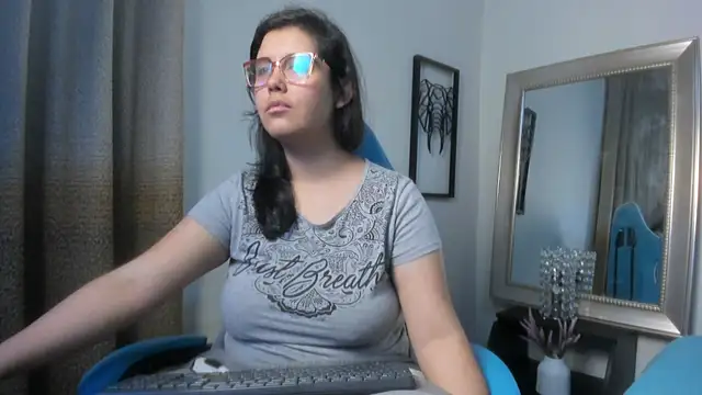 Nina Adamms online show from March 6, 2026, 11:12 pm