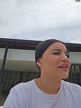 Pretty Julieta online show from June 21, 2026, 4:53 pm