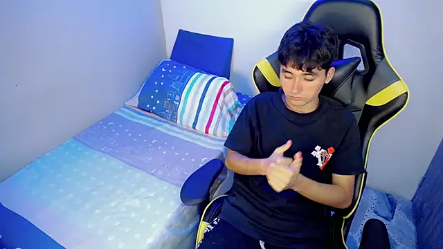 Luigii  online show from March 6, 2026, 3:25 am