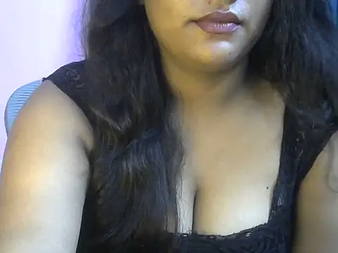 Snapshot of QUEEN-OF-QUEEN chatting on June 19, 2026, 8:12 pm QUEEN-OF-QUEEN online show from June 19, 2026, 8:12 pm