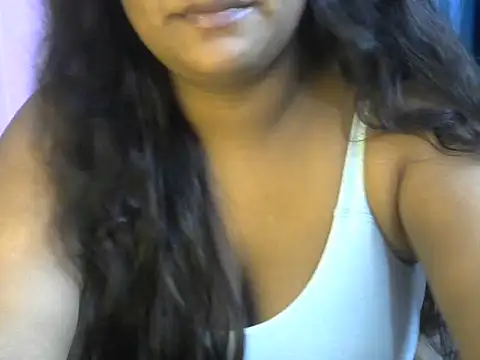 Snapshot of QUEEN-OF-QUEEN chatting on June 21, 2026, 9:50 pm QUEEN-OF-QUEEN online show from June 21, 2026, 9:50 pm