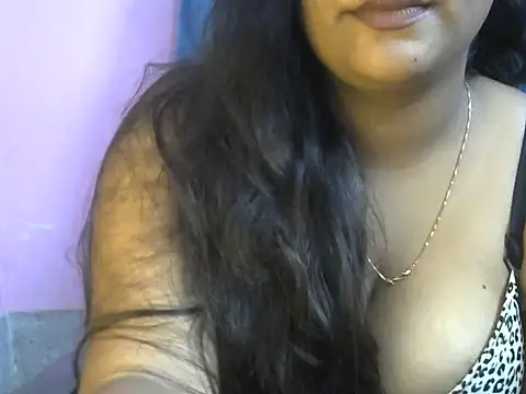 Snapshot of QUEEN-OF-QUEEN chatting on July 13, 2026, 8:22 pm QUEEN-OF-QUEEN online show from July 13, 2026, 8:22 pm