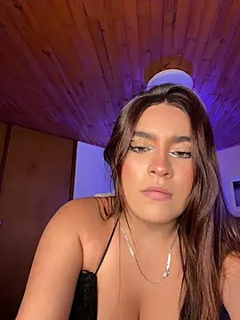 Issa pinkk online show from March 24, 2026, 7:41 pm