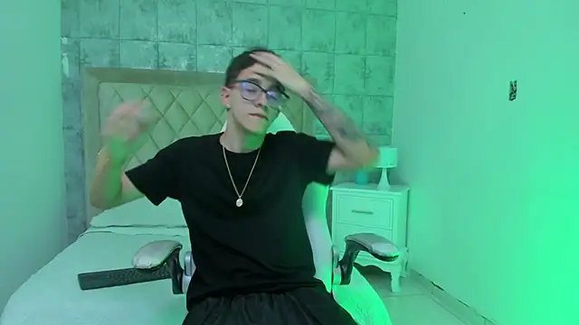 TylerCross  online show from March 13, 2026, 8:59 pm