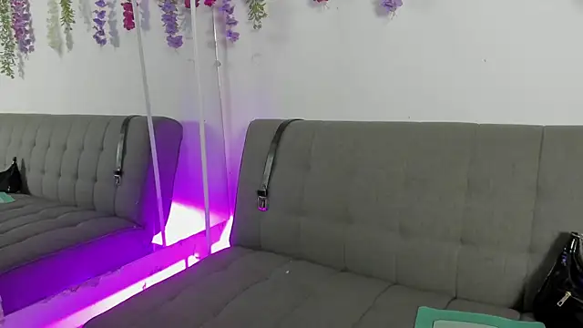 Petite Artemis online show from March 28, 2026, 1:38 am