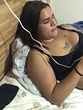 Gabrielaparaiso online show from May 7, 2026, 11:43 pm
