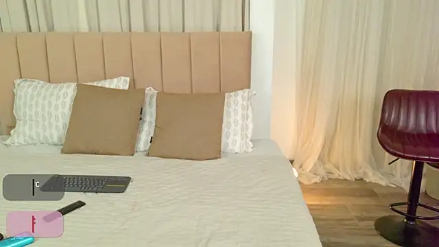 Snapshot of grace_clarc chatting on June 25, 2026, 3:27 pm grace clarc online show from June 25, 2026, 3:27 pm
