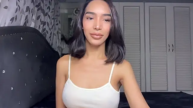 Snapshot of AnayaLauren_ chatting on July 8, 2026, 3:22 am AnayaLauren online show from July 8, 2026, 3:22 am