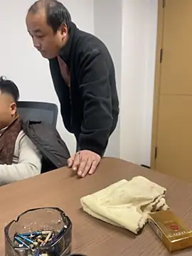 wangwang002 online show from March 8, 2026, 1:15 pm