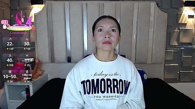 Chloe16  online show from May 2, 2026, 7:08 pm
