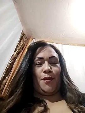 Snapshot of maroita chatting on May 6, 2026, 2:33 pm maroita online show from May 6, 2026, 2:33 pm