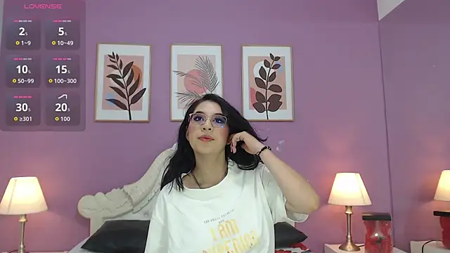 Snapshot of YayaQueen chatting on April 29, 2026, 12:53 pm YayaQueen online show from April 29, 2026, 12:53 pm