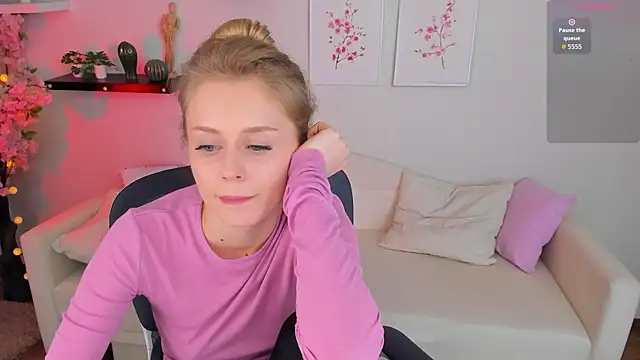 Mickey Milk online show from April 3, 2026, 4:27 pm