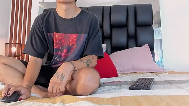 dalhia and hades online show from March 25, 2026, 12:44 pm