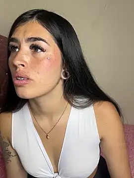 Charlothe1 online show from April 15, 2026, 10:43 pm