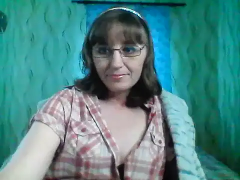 Alisaprice077 online show from April 10, 2026, 10:20 am