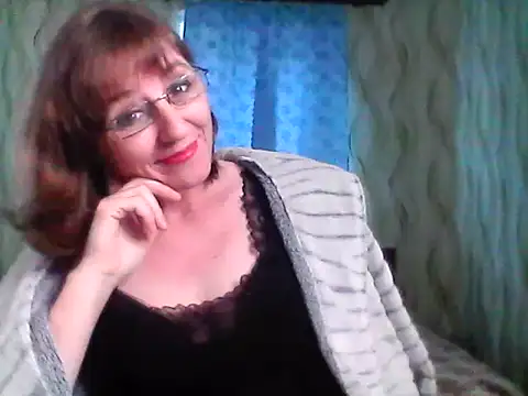 Alisaprice077 online show from May 28, 2026, 11:51 am