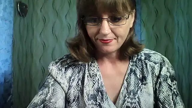 Snapshot of Alisaprice077 chatting on June 28, 2026, 8:42 am Alisaprice077 online show from June 28, 2026, 8:42 am