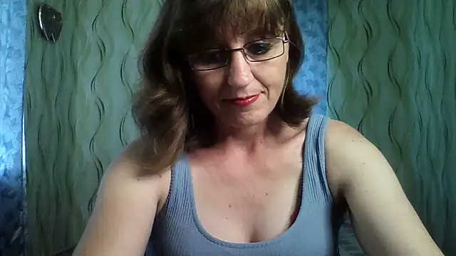 Snapshot of Alisaprice077 chatting on July 2, 2026, 10:10 am Alisaprice077 online show from July 2, 2026, 10:10 am