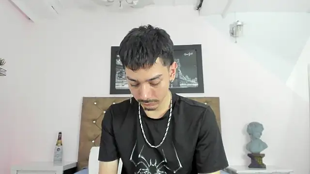 Snapshot of finn_jackson chatting on April 27, 2026, 8:18 pm finn jackson online show from April 27, 2026, 8:18 pm