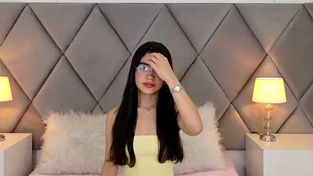 Snapshot of OliviaDiaz chatting on May 25, 2026, 8:04 pm OliviaDiaz online show from May 25, 2026, 8:04 pm