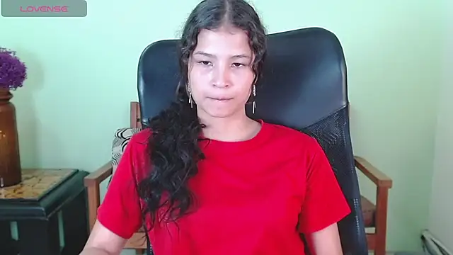 ChalonVera online show from April 22, 2026, 8:21 pm