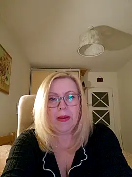 JanieLight53 online show from March 26, 2026, 9:20 pm