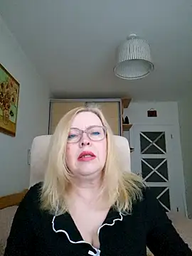 JanieLight53 online show from March 28, 2026, 3:22 pm