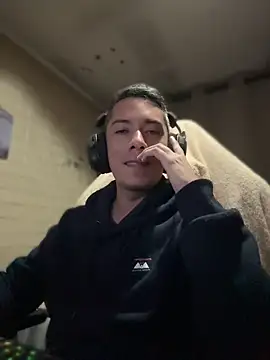 Cr1sXPorn online show from April 19, 2026, 1:49 am