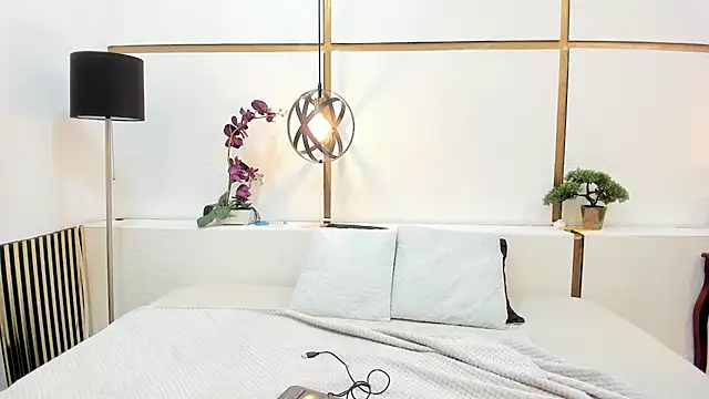 BrendaCantorel online show from March 29, 2026, 2:39 pm