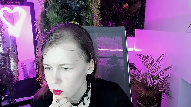 AriaGracen online show from April 5, 2026, 8:33 am