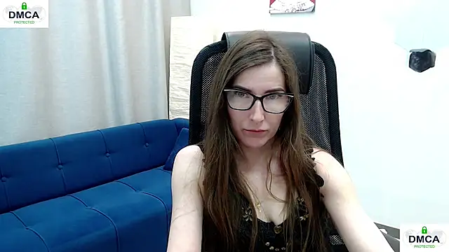 Snapshot of eva_lady chatting on May 13, 2026, 8:44 am eva lady online show from May 13, 2026, 8:44 am