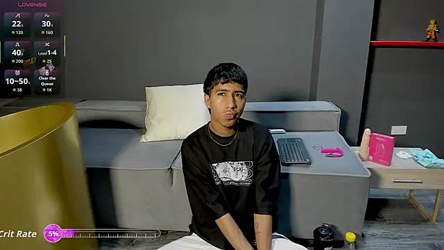 Ender h0tt online show from April 1, 2026, 1:52 pm