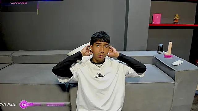 Ender h0tt online show from April 16, 2026, 1:45 pm