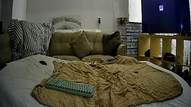 rudy25cm online show from April 17, 2026, 8:01 pm