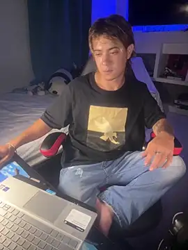 AngelLatinBoy online show from April 12, 2026, 3:44 am
