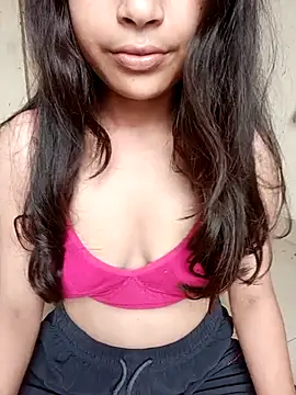 Snapshot of Divya3107 chatting on July 15, 2026, 4:18 am Divya3107 online show from July 15, 2026, 4:18 am