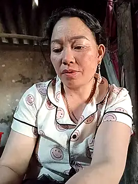 Yellow-pink online show from March 24, 2026, 4:39 am