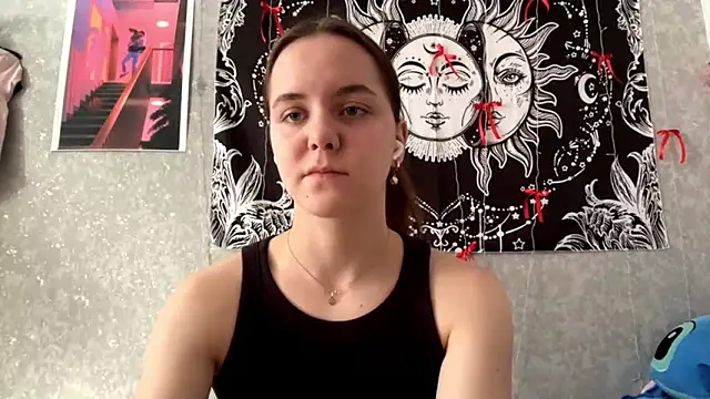 IvetteLuchetti online show from March 9, 2026, 7:56 am