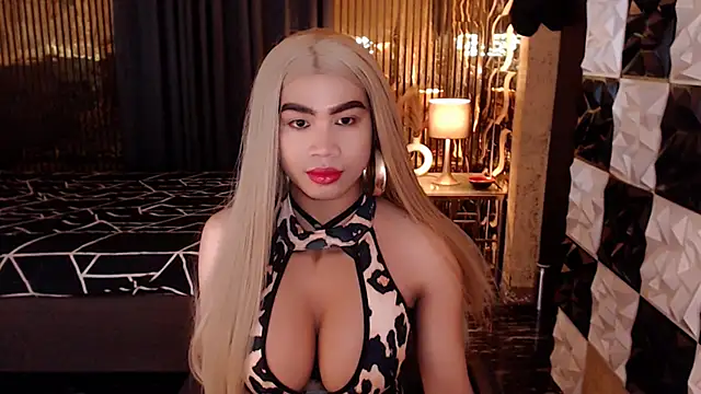 seductive yhure online show from June 20, 2026, 4:21 pm